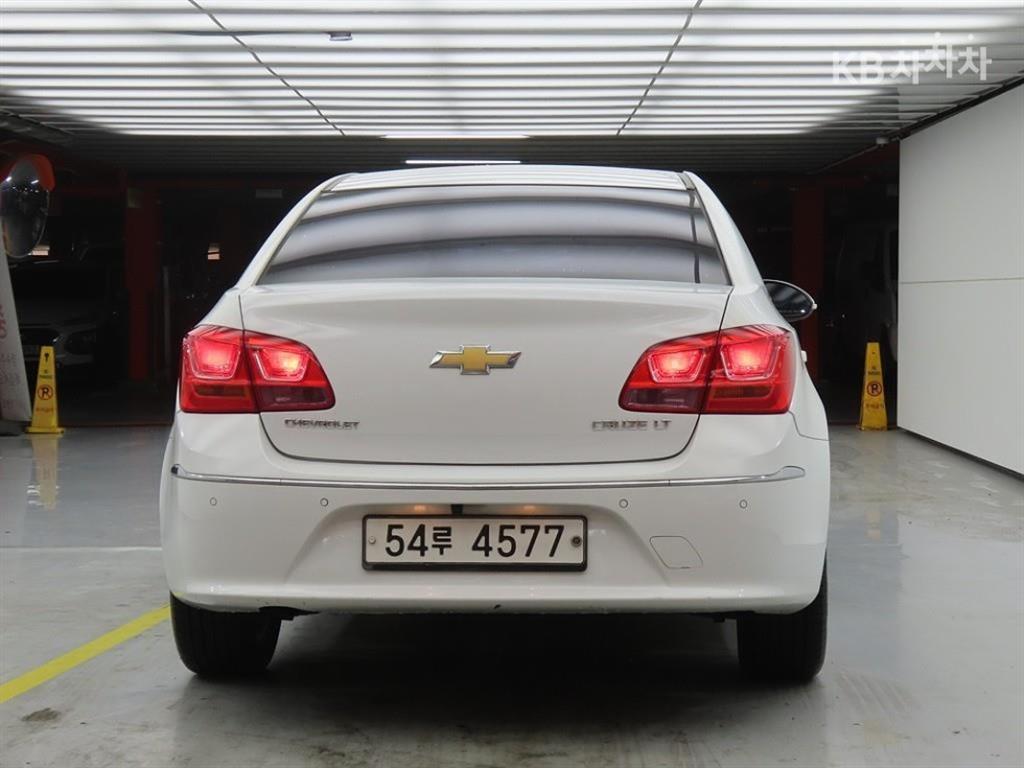 Chevrolet Cruise - Vista 4