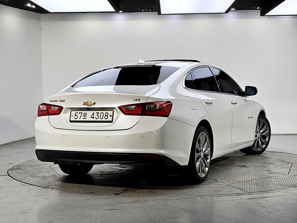 Chevrolet Malibu - Vista 4
