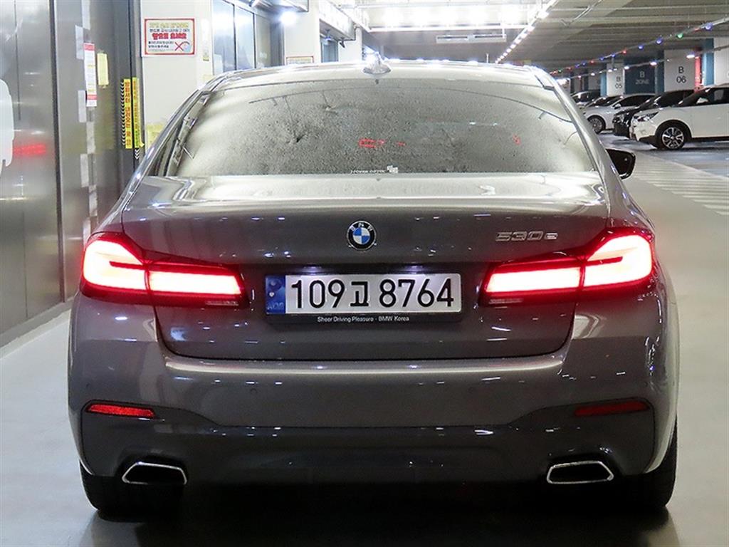 BMW 5 Series - Vista 5
