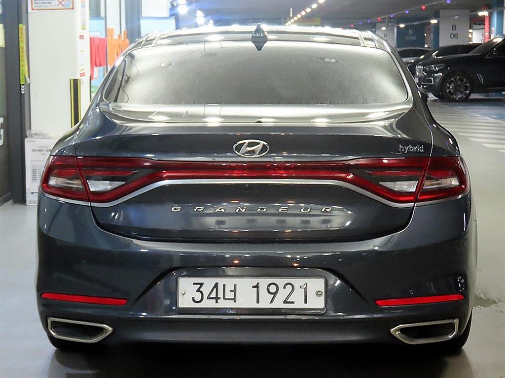 HYUNDAI Grandeur - Vista 5