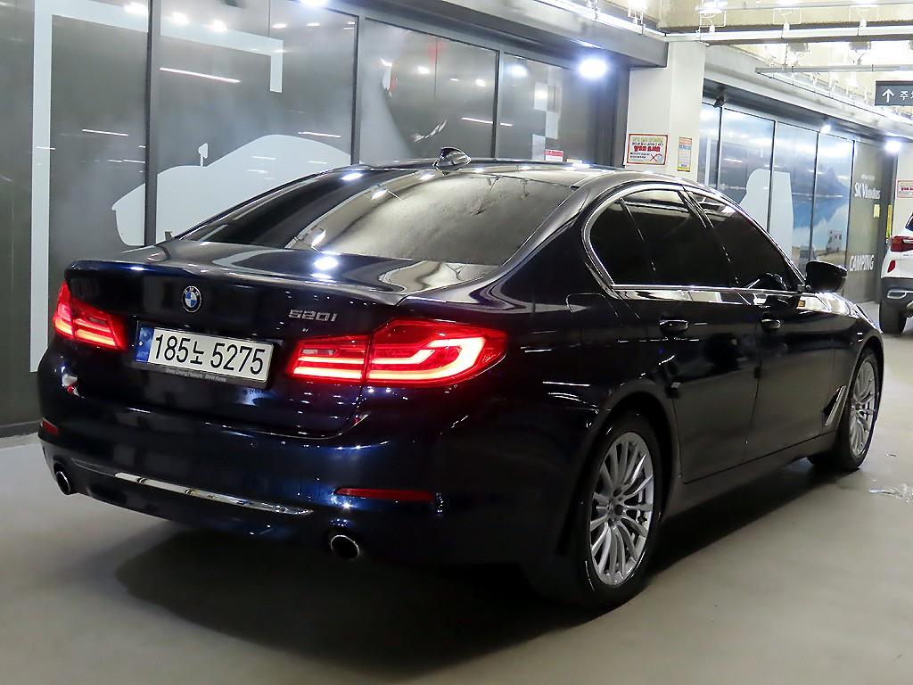 BMW 5 Series - Vista 4