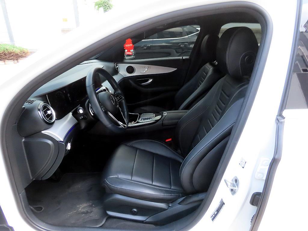 Mercedes Benz E class - Vista 5