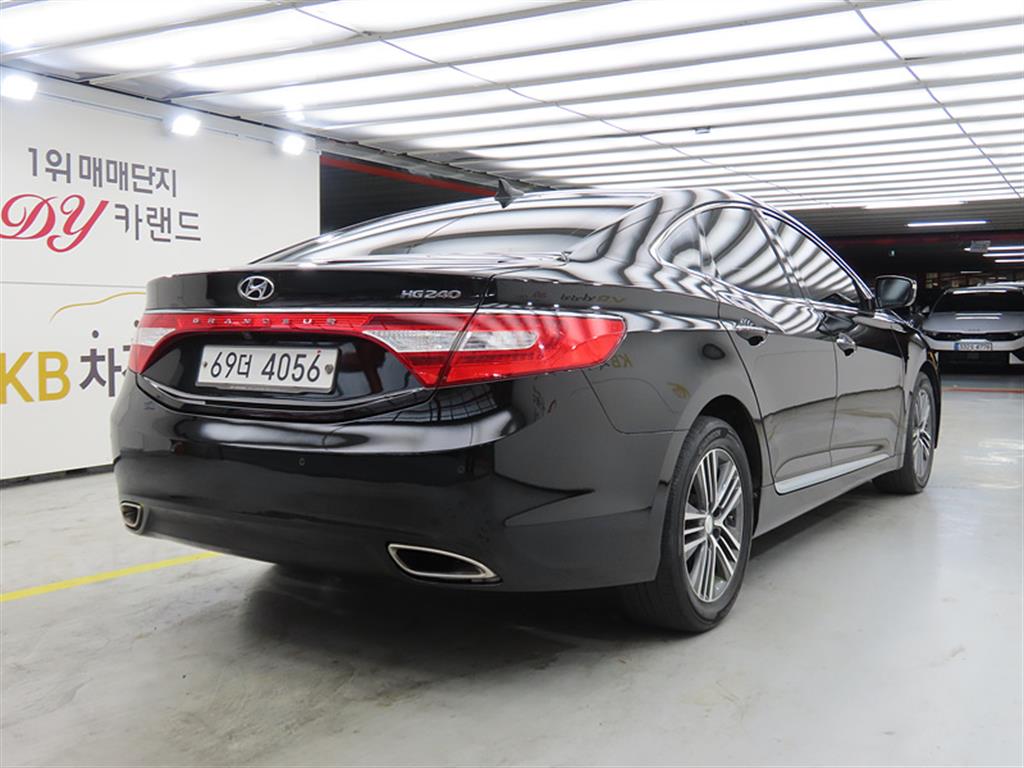 HYUNDAI Grandeur - Vista 4