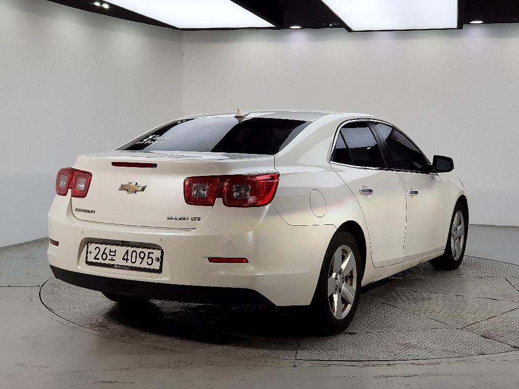 Chevrolet Malibu - Vista 4