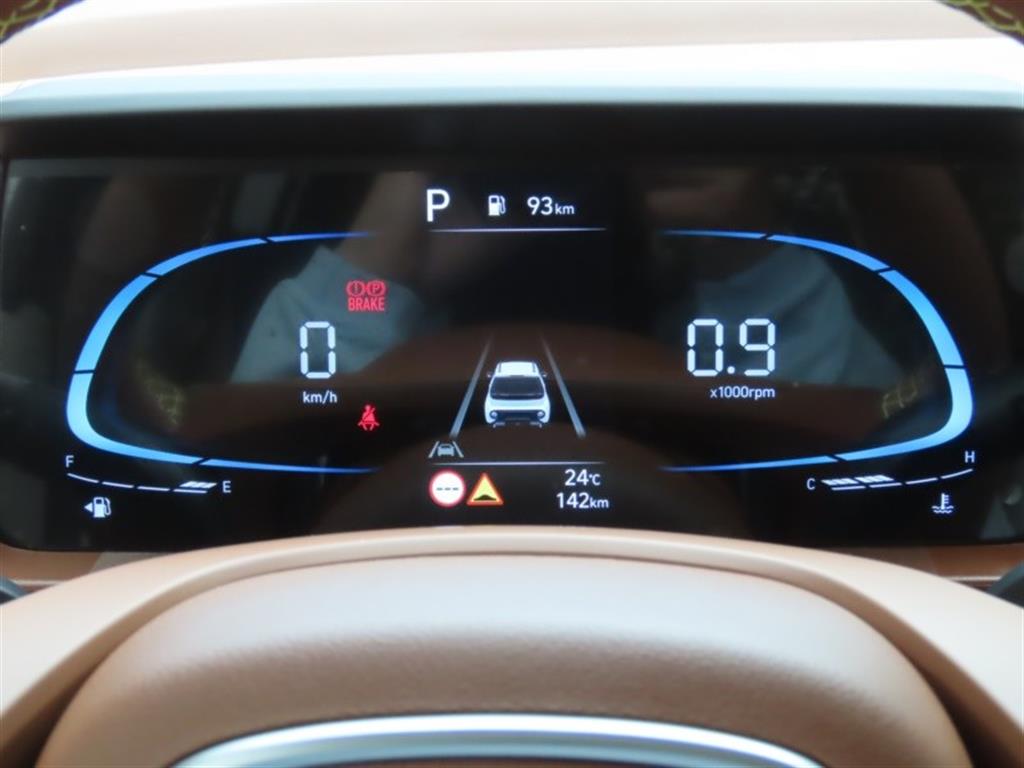 HYUNDAI Casper - Vista 5