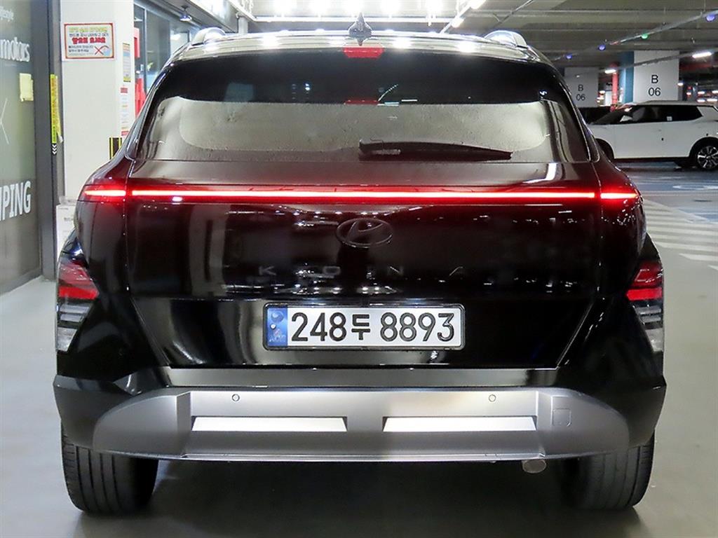 HYUNDAI Kona - Vista 5