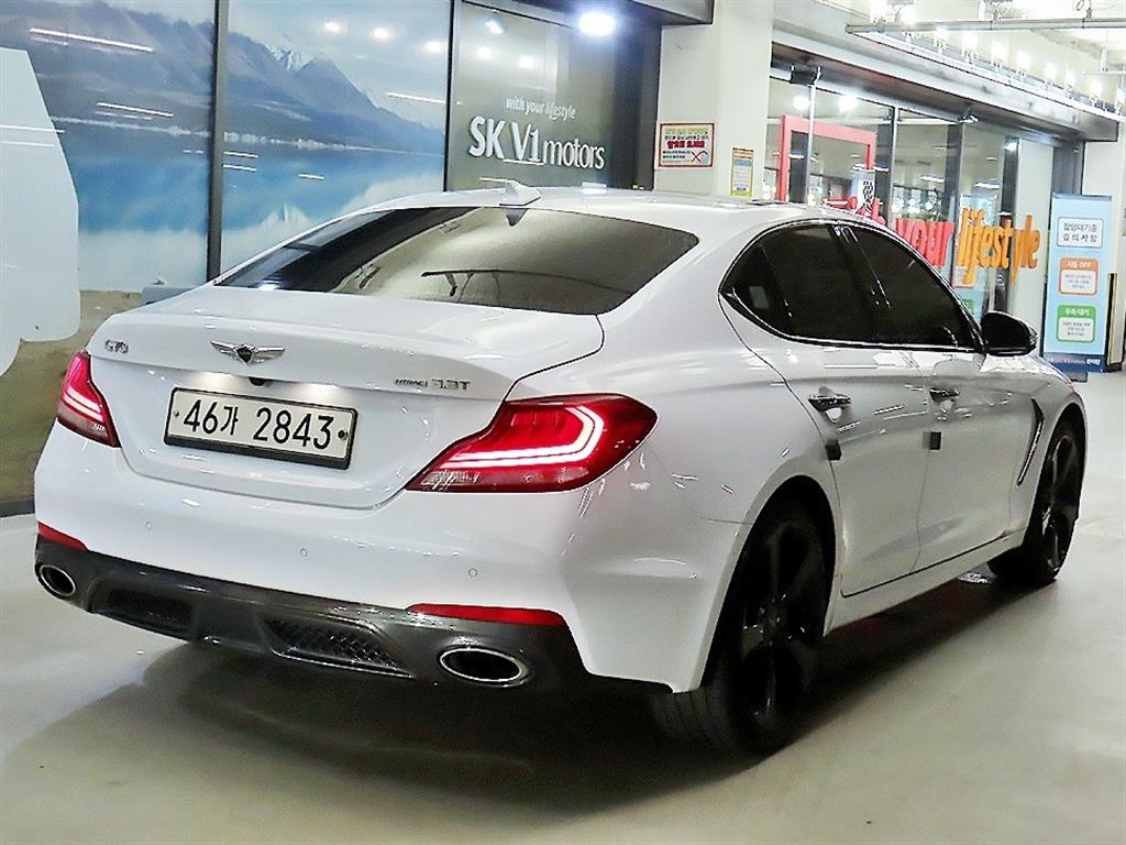 Genesis G70 - Vista 4