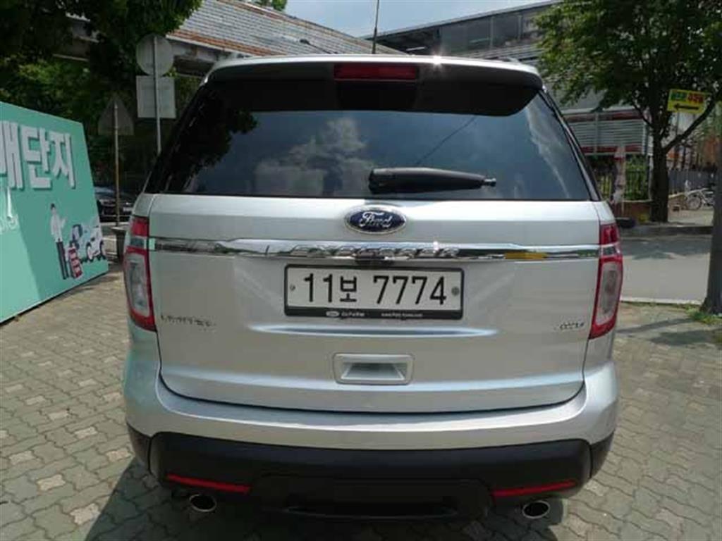 Ford Explorer - Vista 4