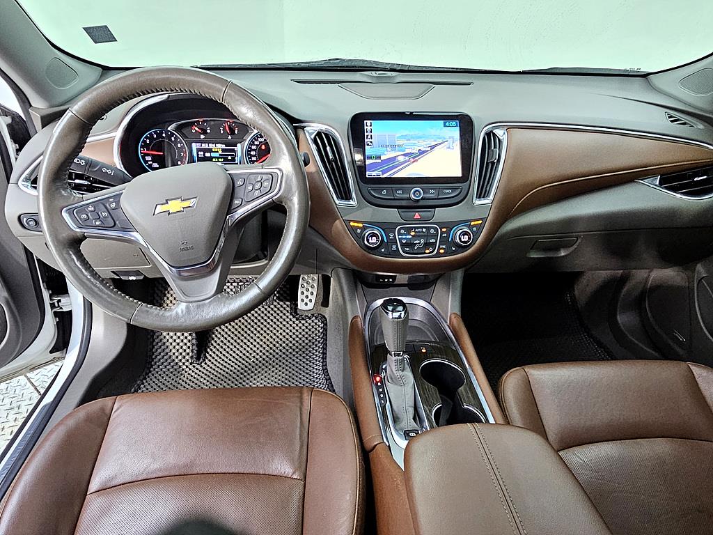 Chevrolet Malibu - Vista 5