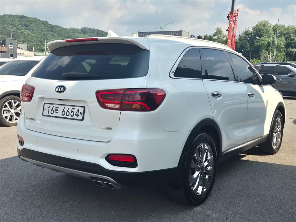 KIA Sorento - Vista 4