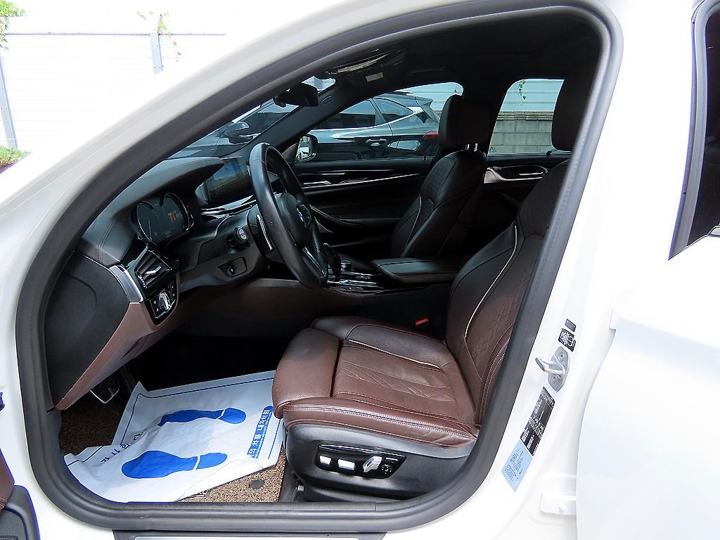 BMW 5 Series - Vista 5