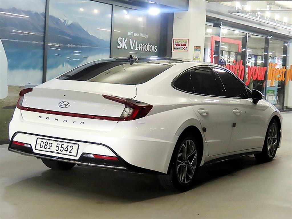 HYUNDAI Sonata - Vista 4