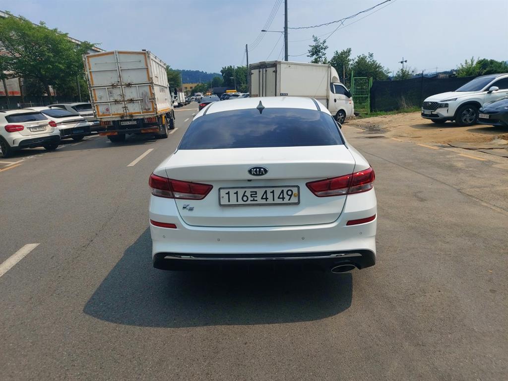 KIA K5 - Vista 4