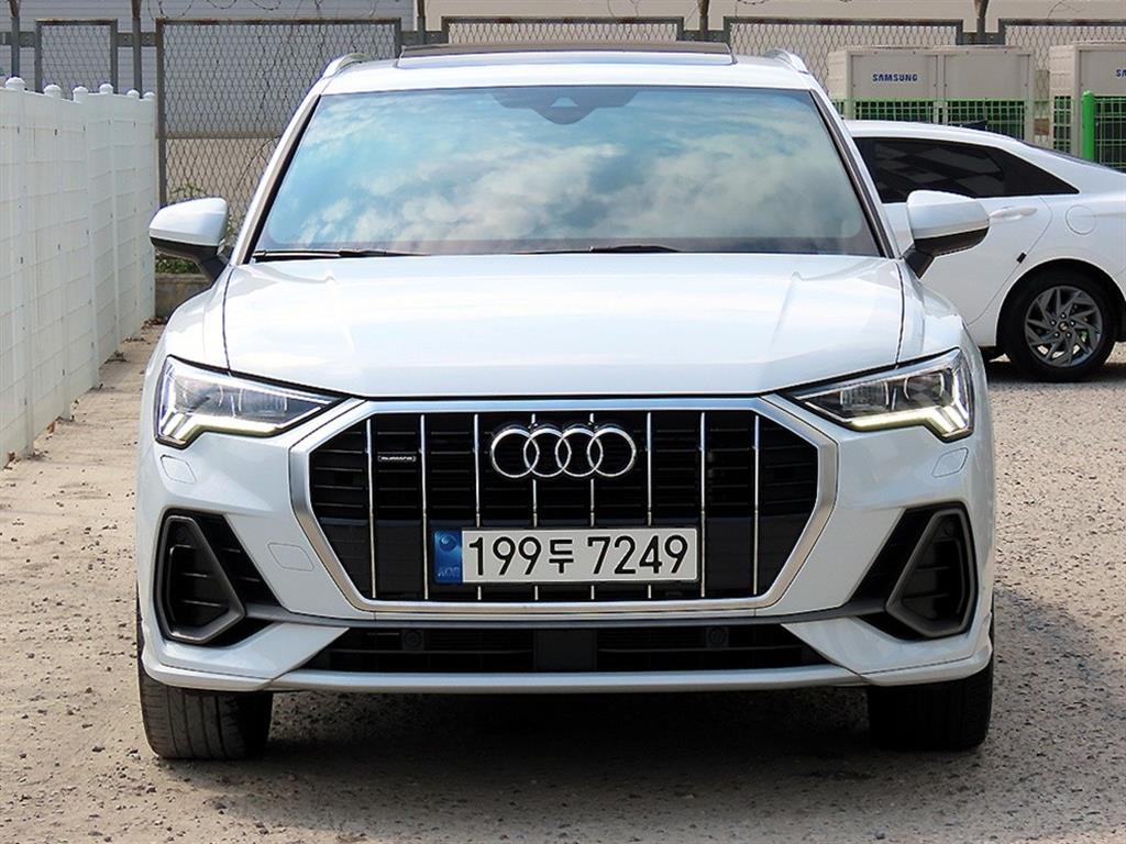 아우디 Q3 35 TDI 콰트로 프리미엄 사진