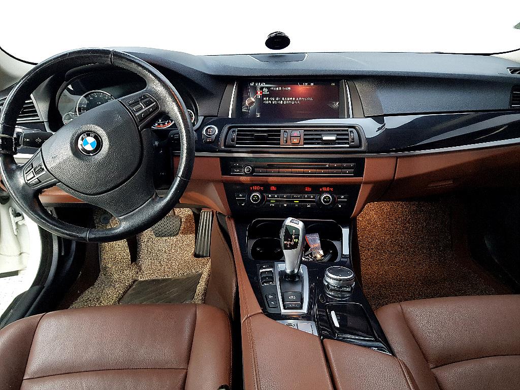 BMW 5 Series - Vista 5