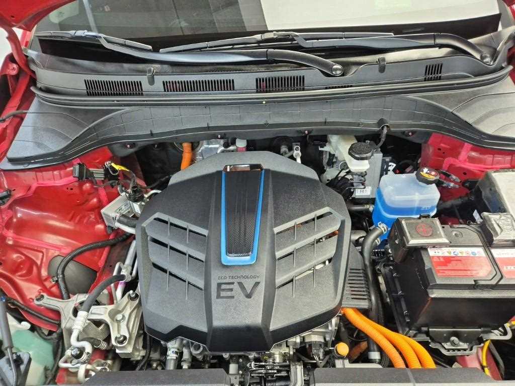 HYUNDAI Kona - Vista 5