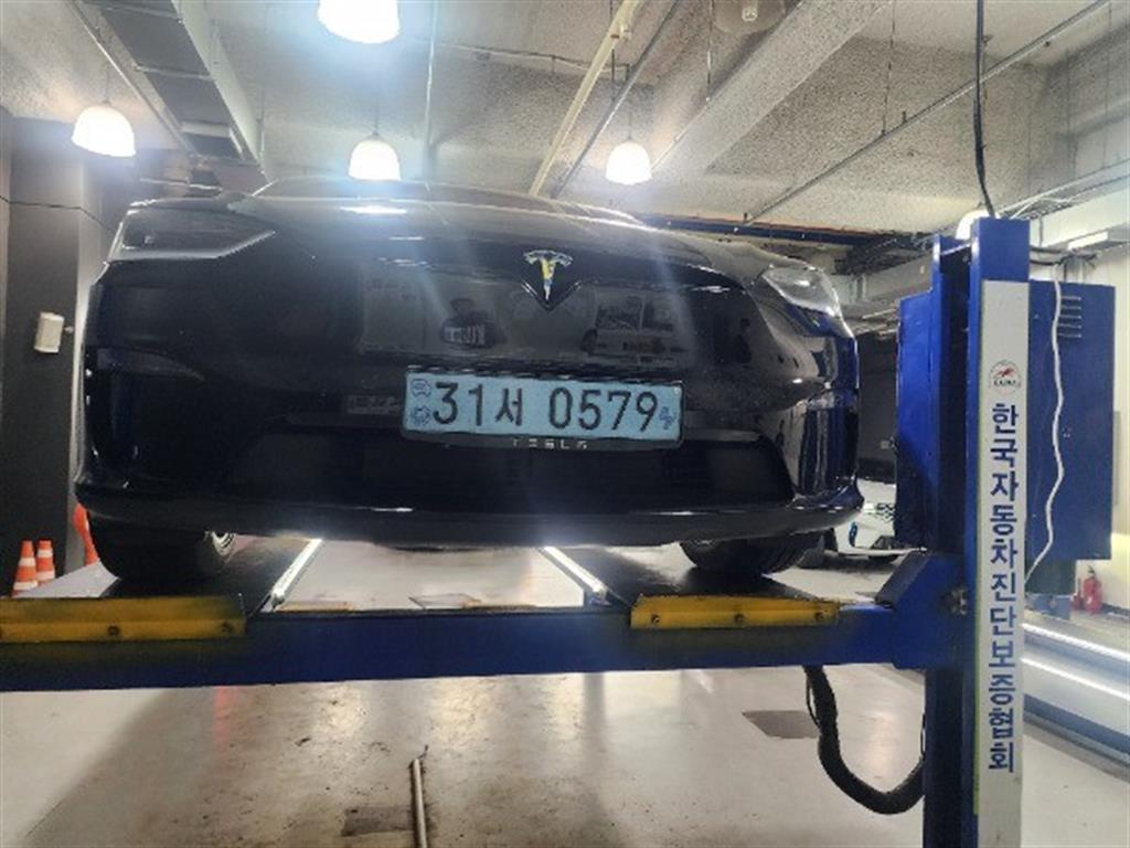 Tesla Model X AWD