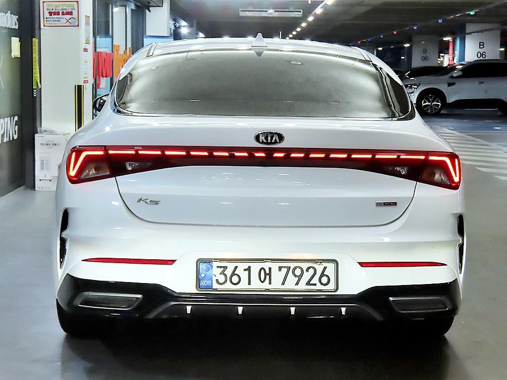 KIA K5 - Vista 5