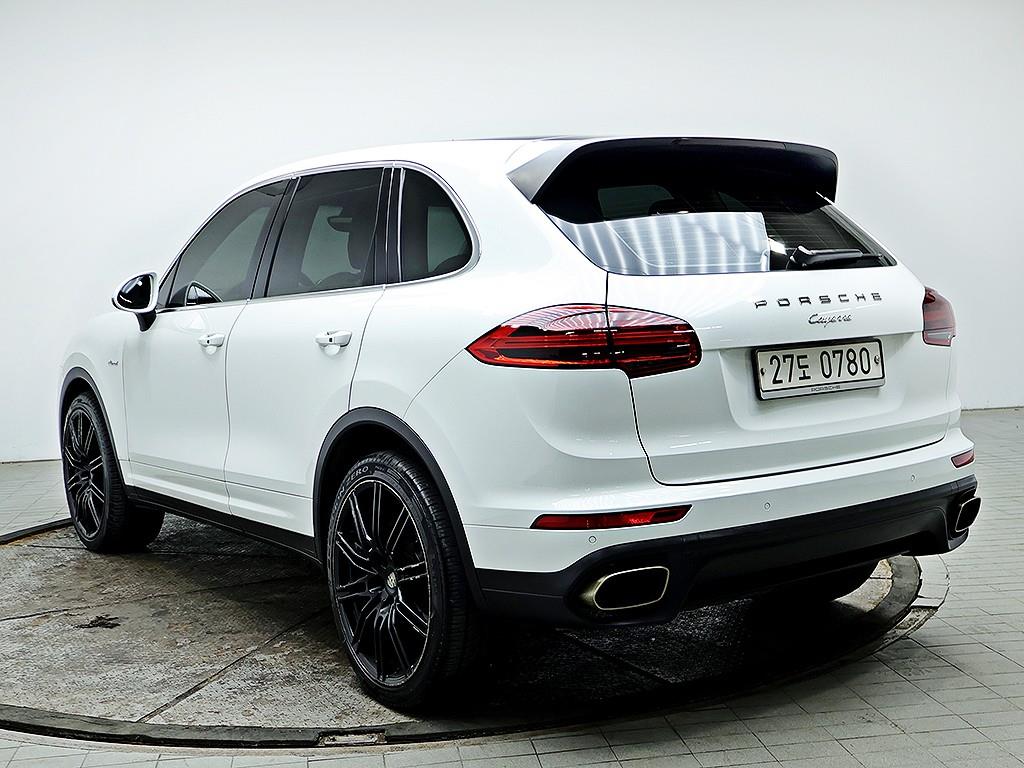 Porsche Cayenne - Vista 4