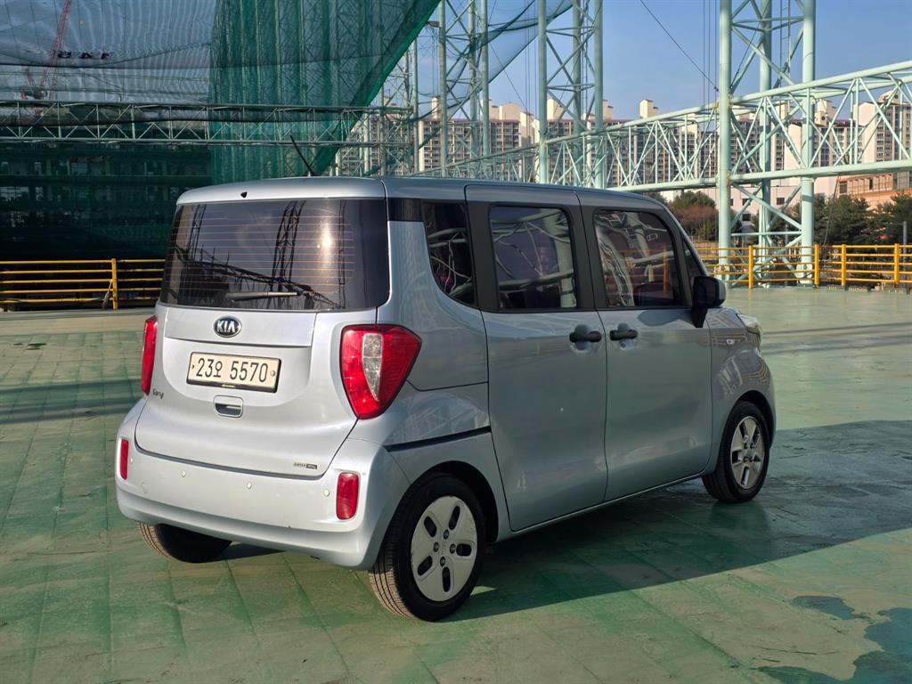 KIA Ray - Vista 4