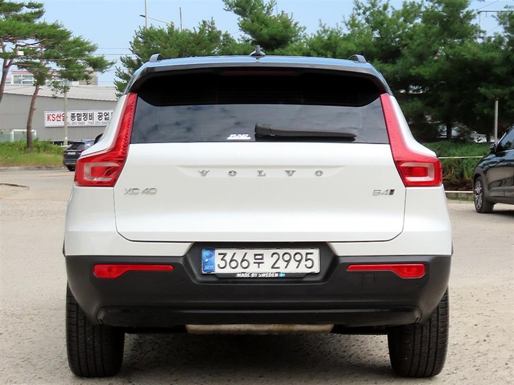 Volvo XC40 - Vista 4