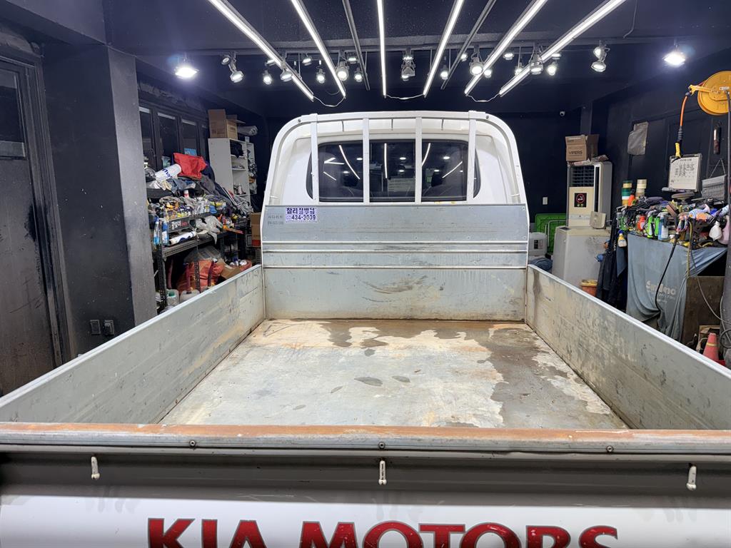 Small Truck Cargo (small) - Vista 4