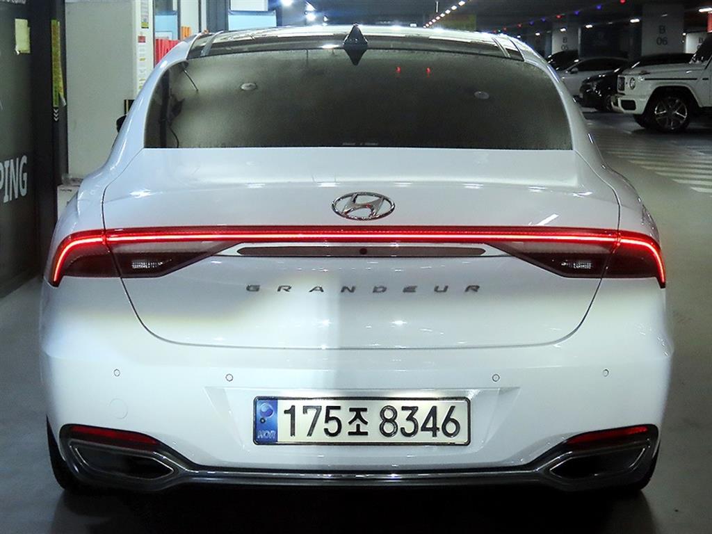 HYUNDAI Grandeur - Vista 5