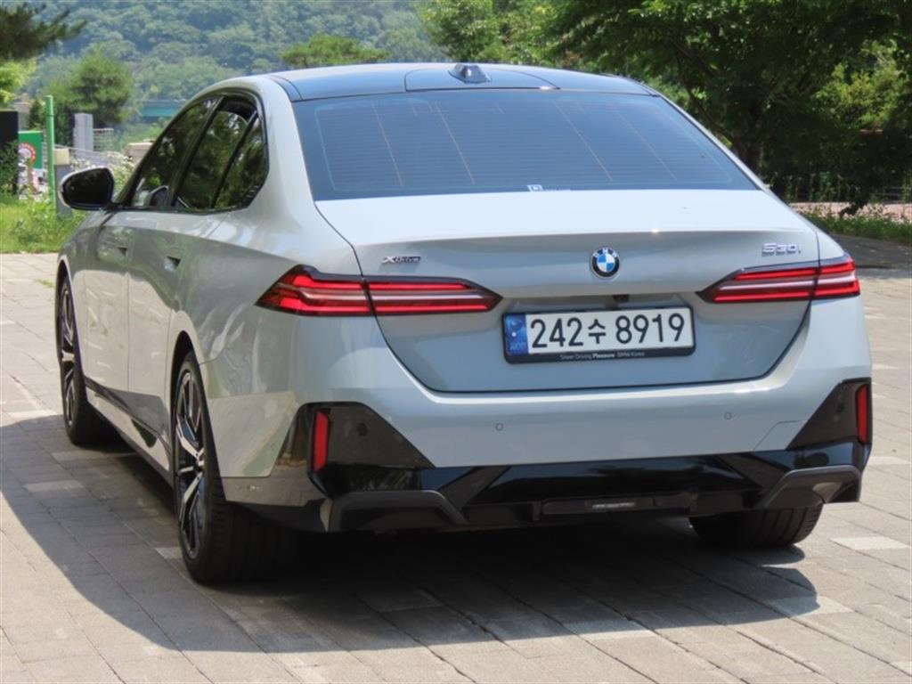 BMW 5 Series - Vista 4
