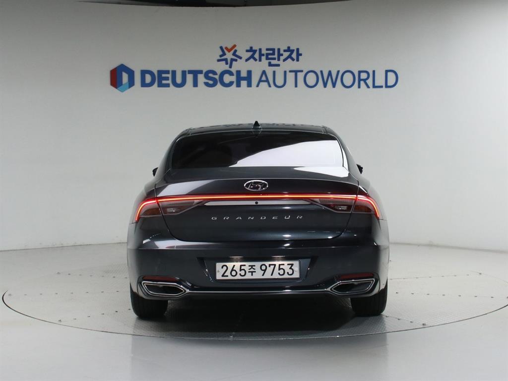 HYUNDAI Grandeur - Vista 4