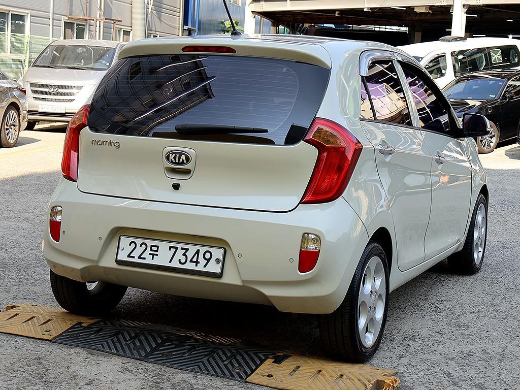 KIA Morning - Vista 4