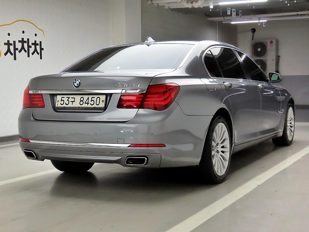 BMW 7 Series - Vista 4