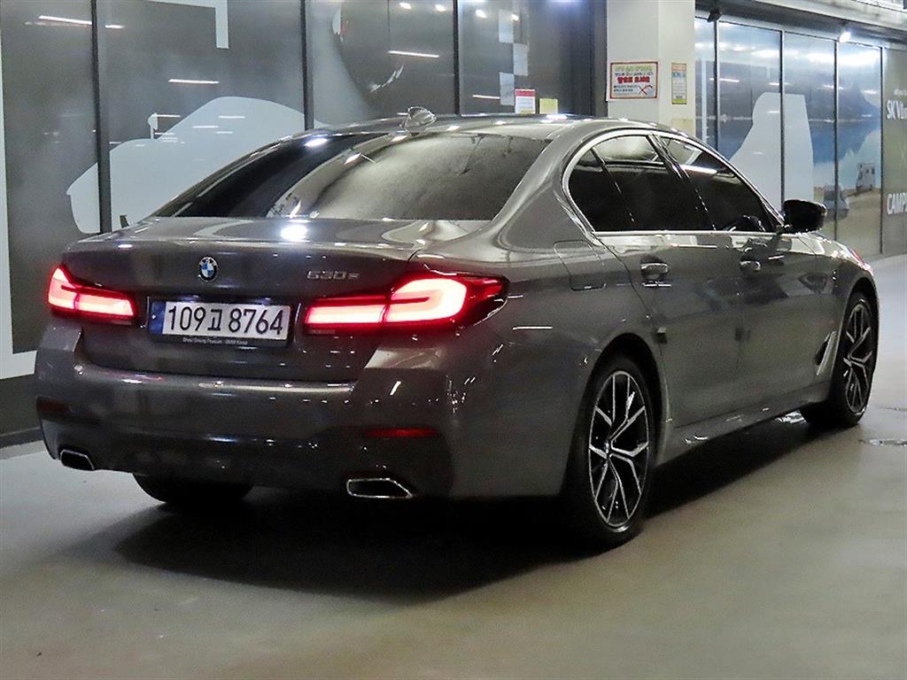 BMW 5 Series - Vista 4