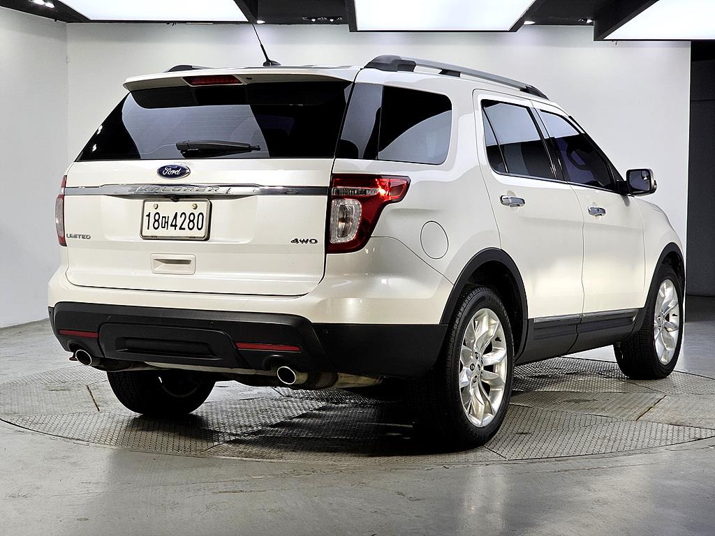 Ford Explorer - Vista 4
