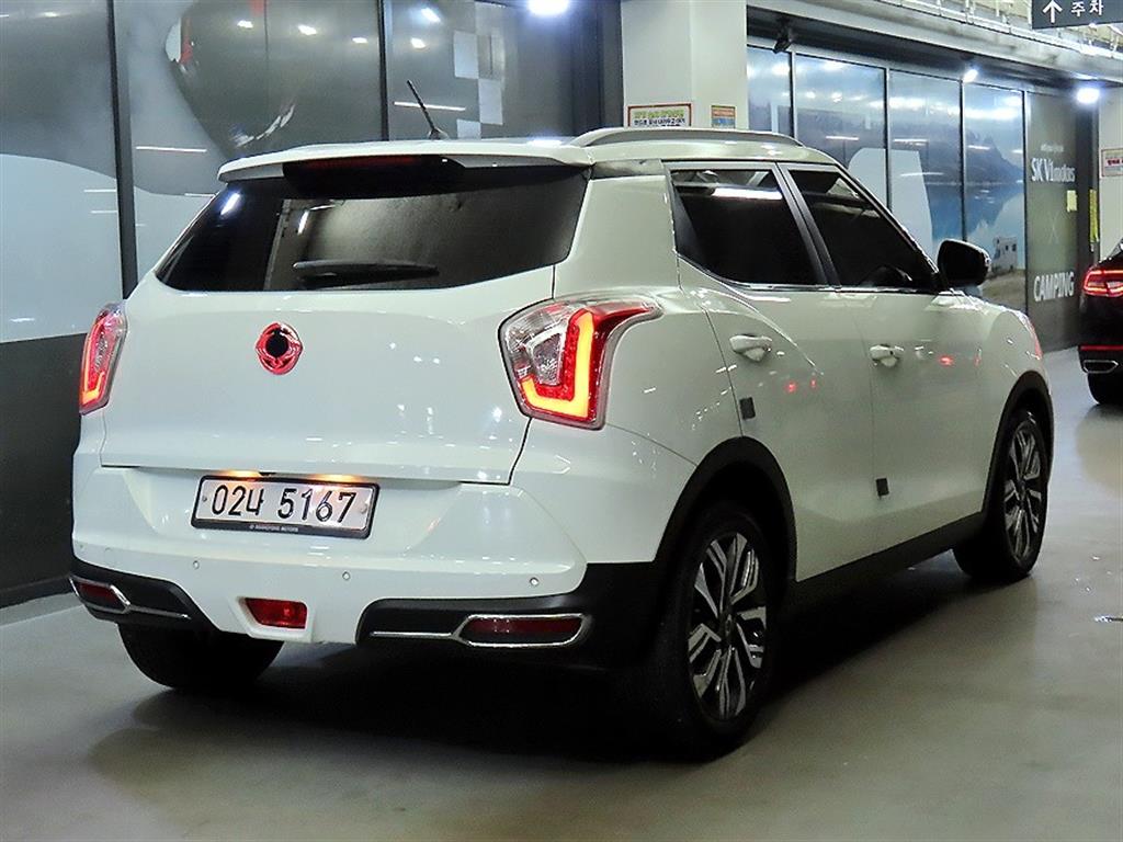 Ssangyong Tivoli - Vista 4