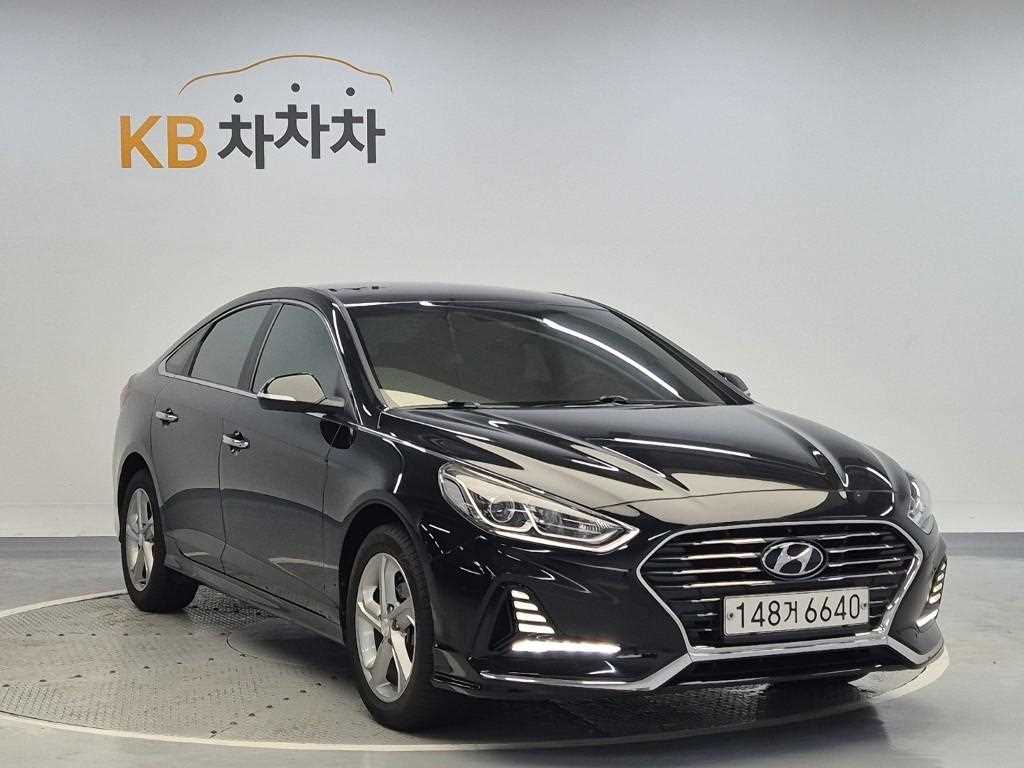 HYUNDAI Sonata - Vista 4