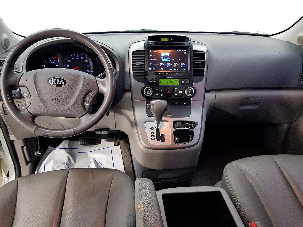 KIA Carnival - Vista 5