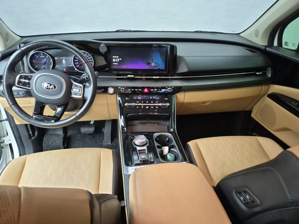 KIA Carnival - Vista 5