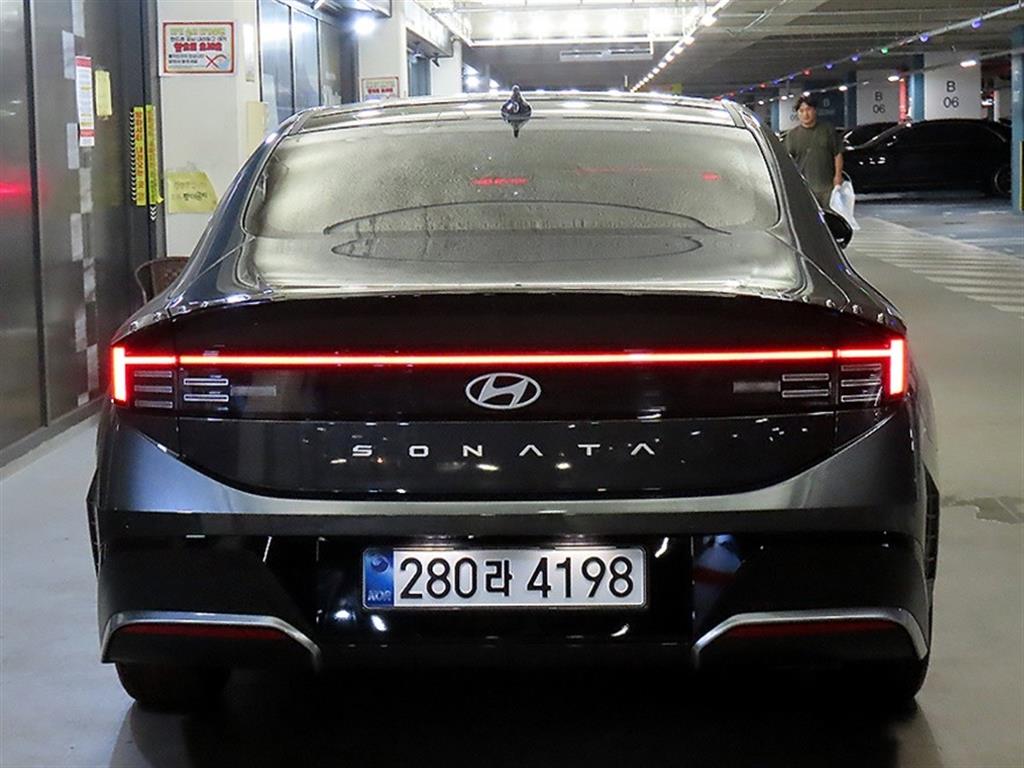 HYUNDAI Sonata - Vista 5