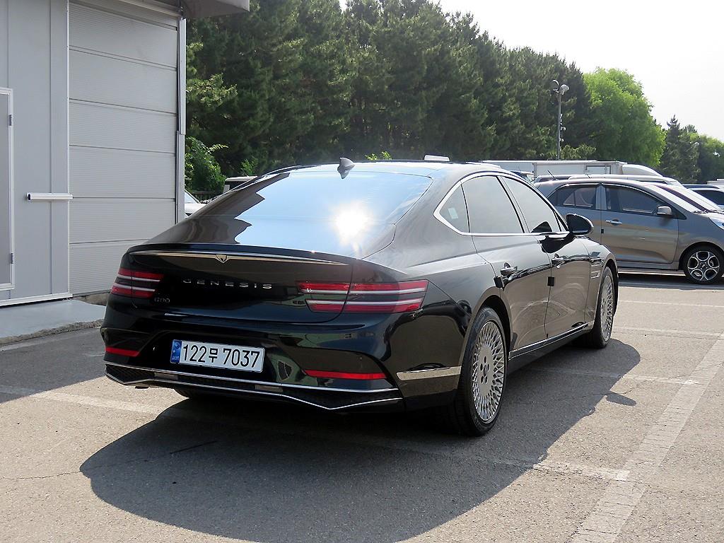 Genesis G80 - Vista 4