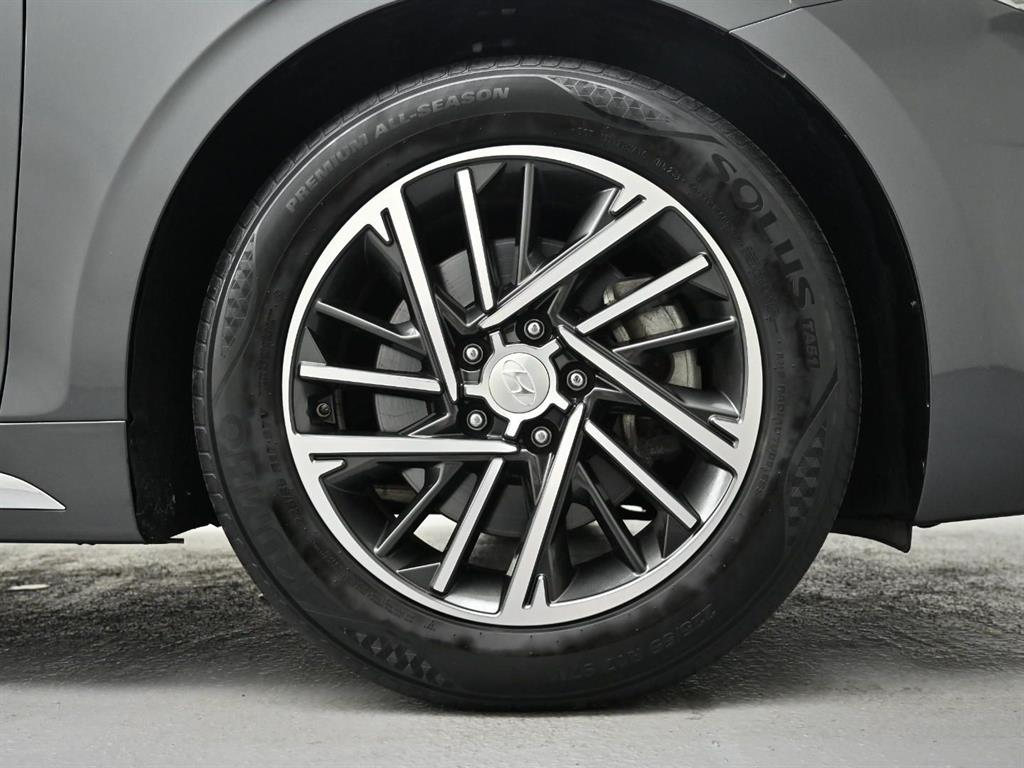HYUNDAI Grandeur - Vista 5