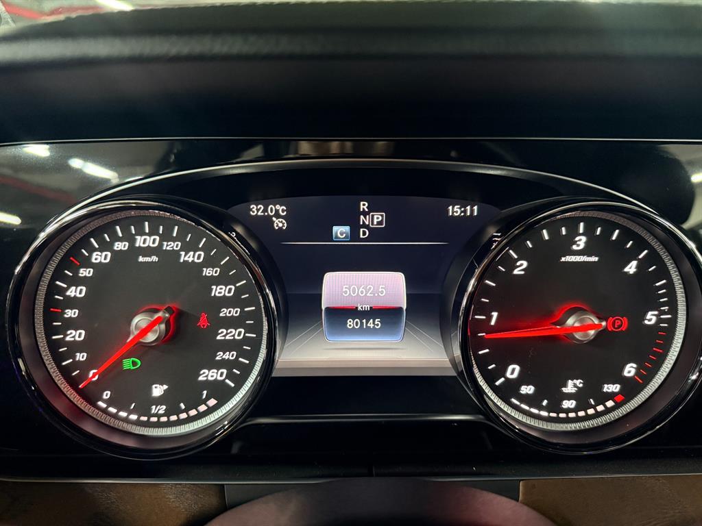 Mercedes Benz E class - Vista 5