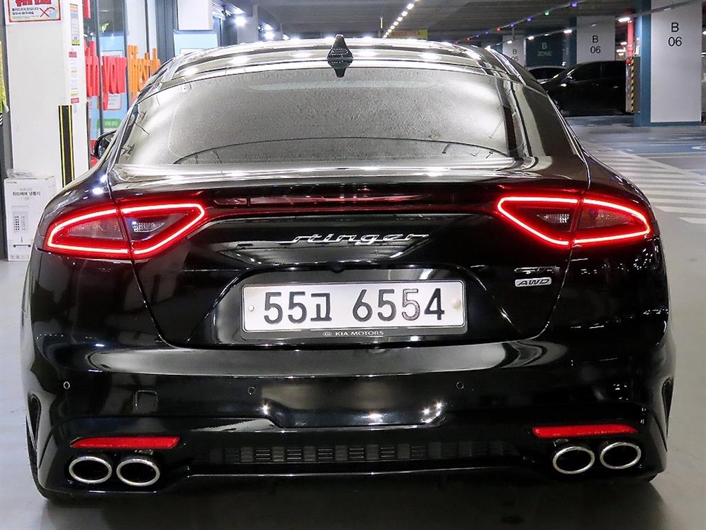KIA Stinger - Vista 5