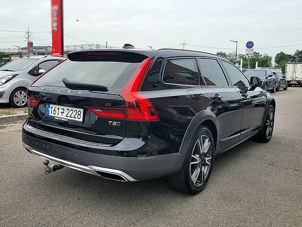 Volvo V90 - Vista 4