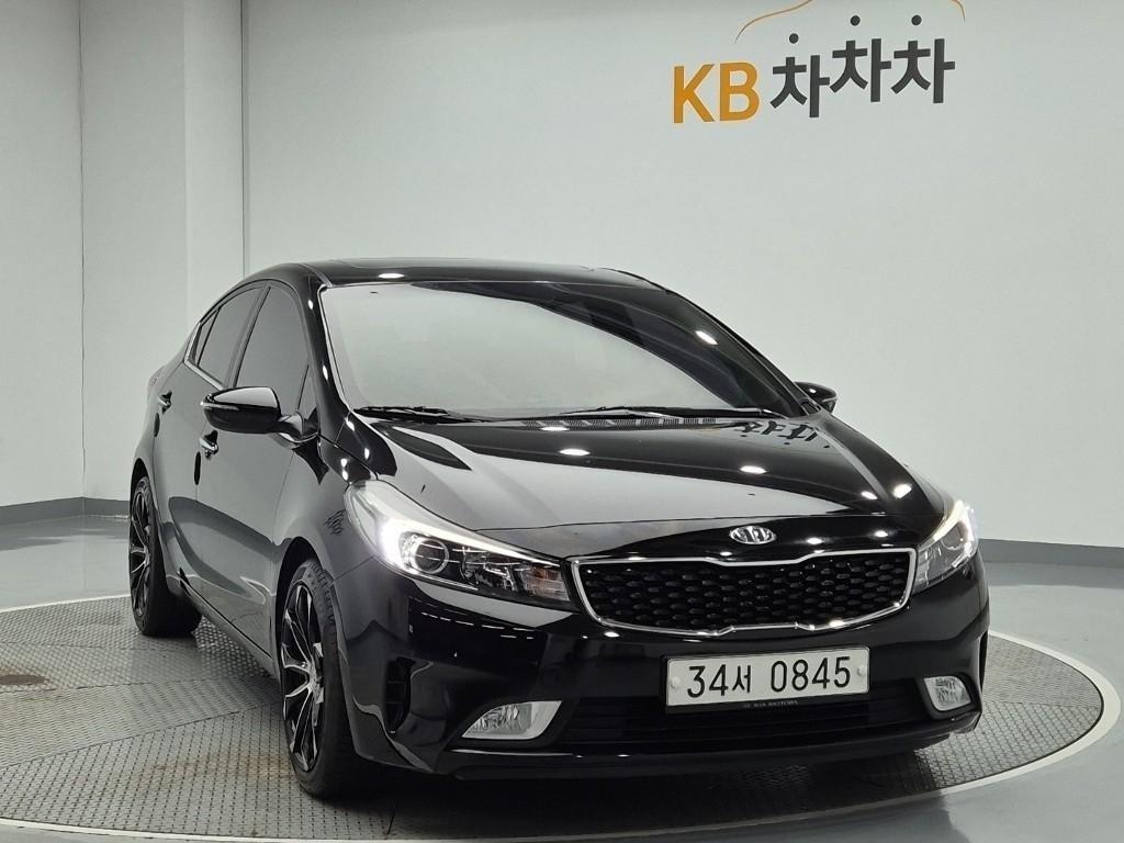 KIA K3 - Vista 4