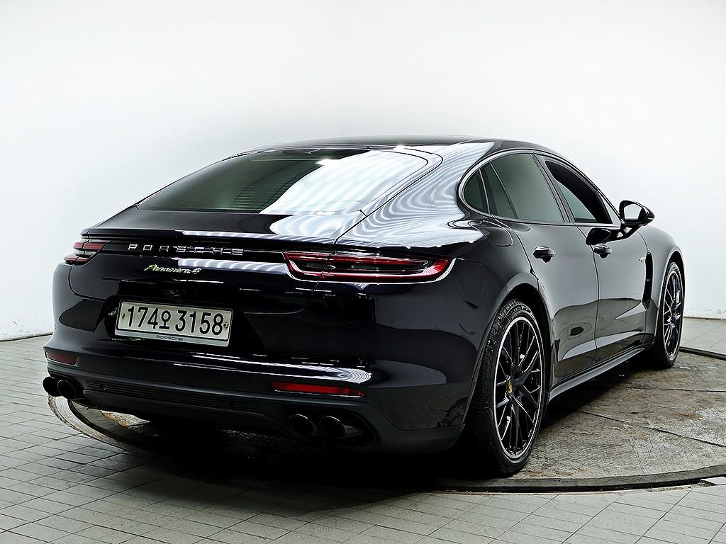 Porsche Panamera - Vista 4