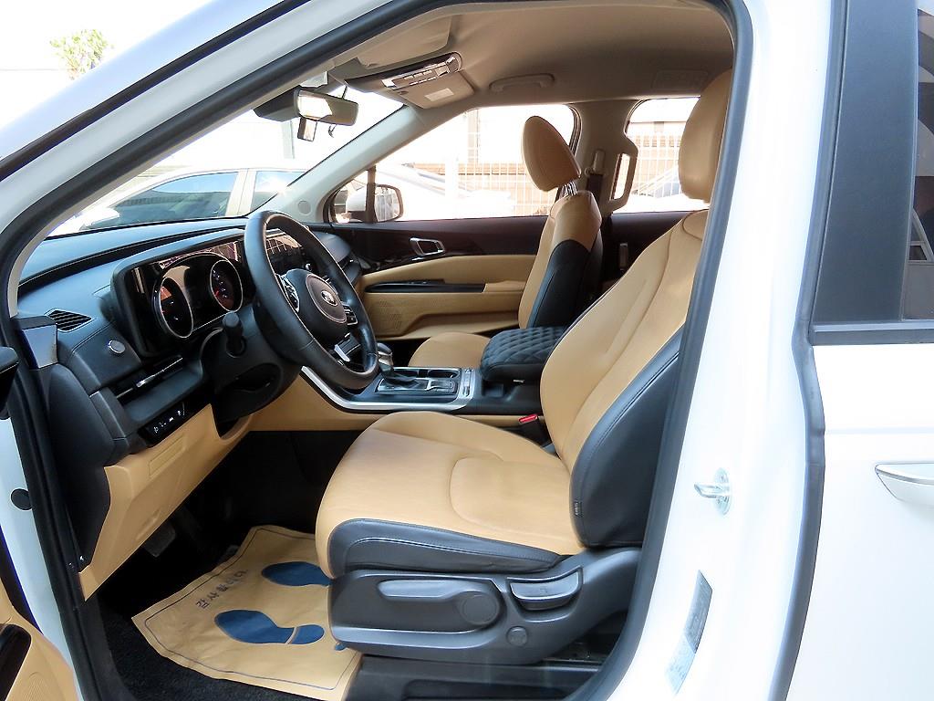 KIA Carnival - Vista 5