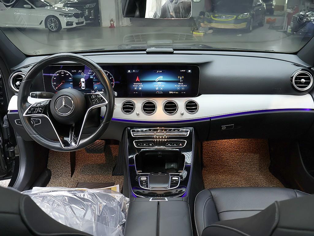 Mercedes Benz E class - Vista 5