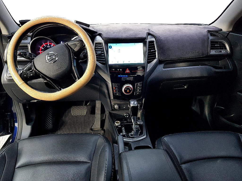 Ssangyong Tivoli - Vista 5