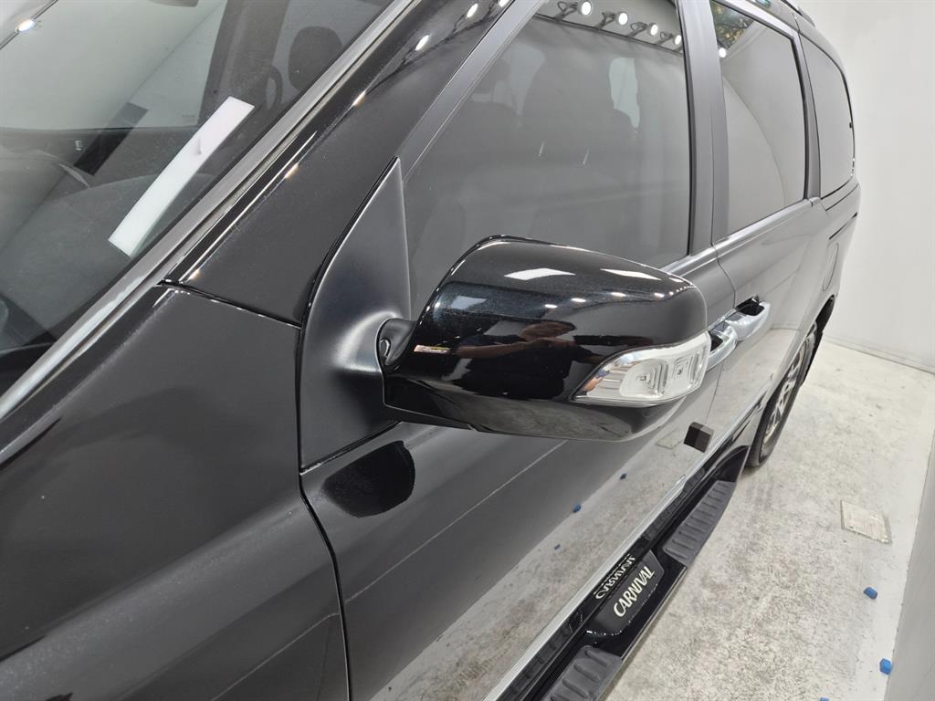 KIA Carnival - Vista 5