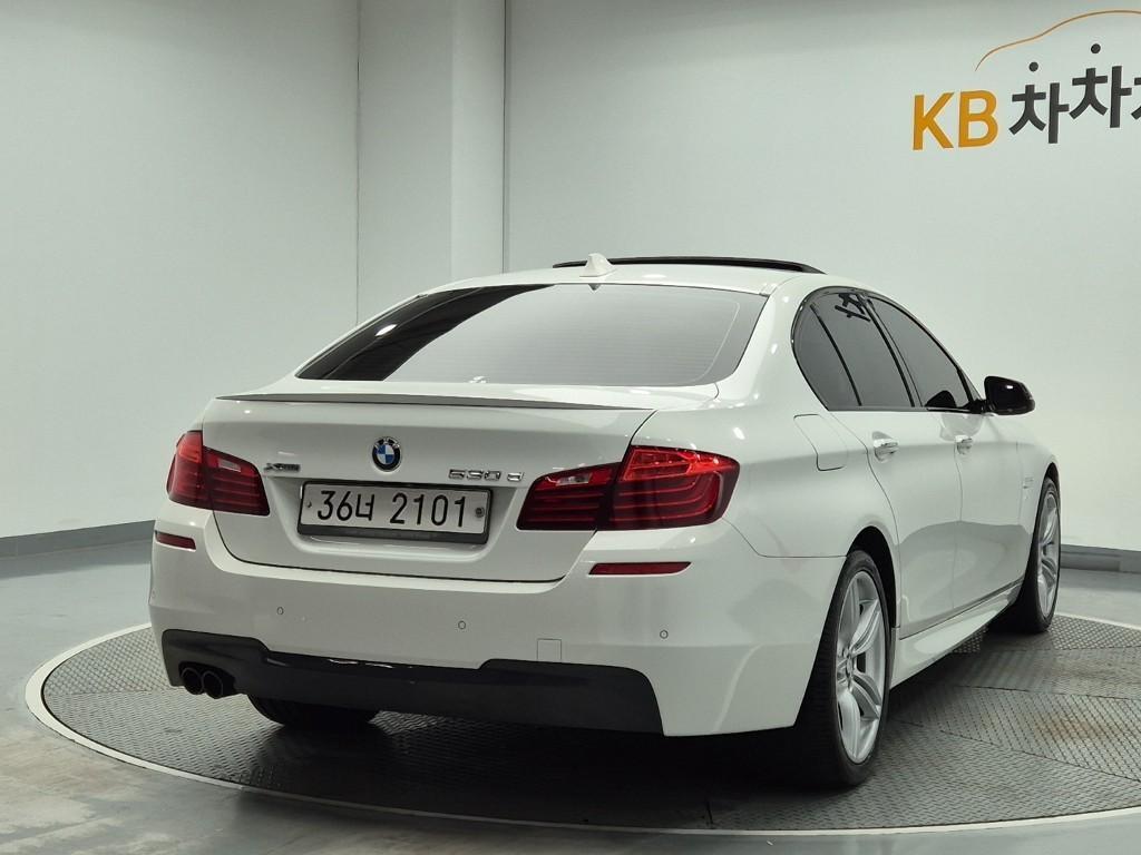 BMW 5 Series - Vista 4